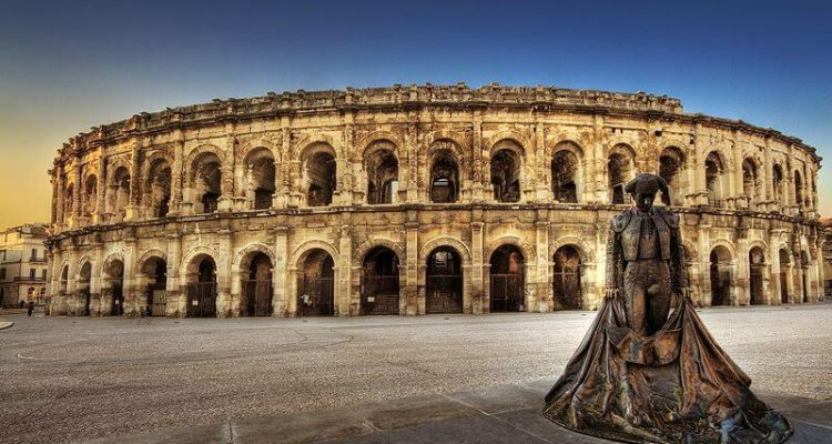 Flight deals from London, UK to Nimes or La Rochelle, France | Secret Flying