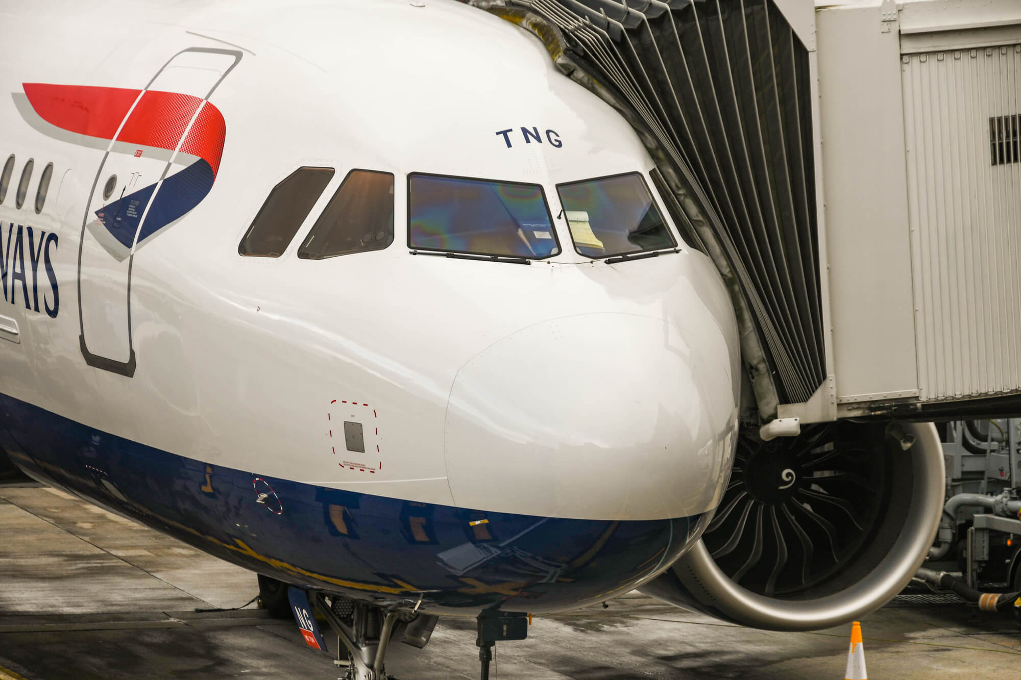 Eighteen British tourists kicked off plane in Israel after one threatened to blow it up