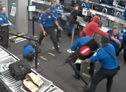 VIDEO:  Texas man attacks TSA agents at Phoenix Airport | Secret Flying