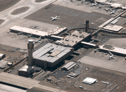 Man breaks into Phoenix airport and activates plane’s emergency slide | Secret Flying