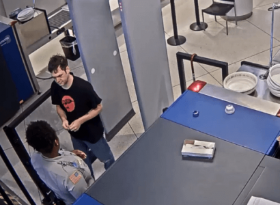 TSA worker fired after slipping ‘you ugly’ note to passenger | Secret Flying