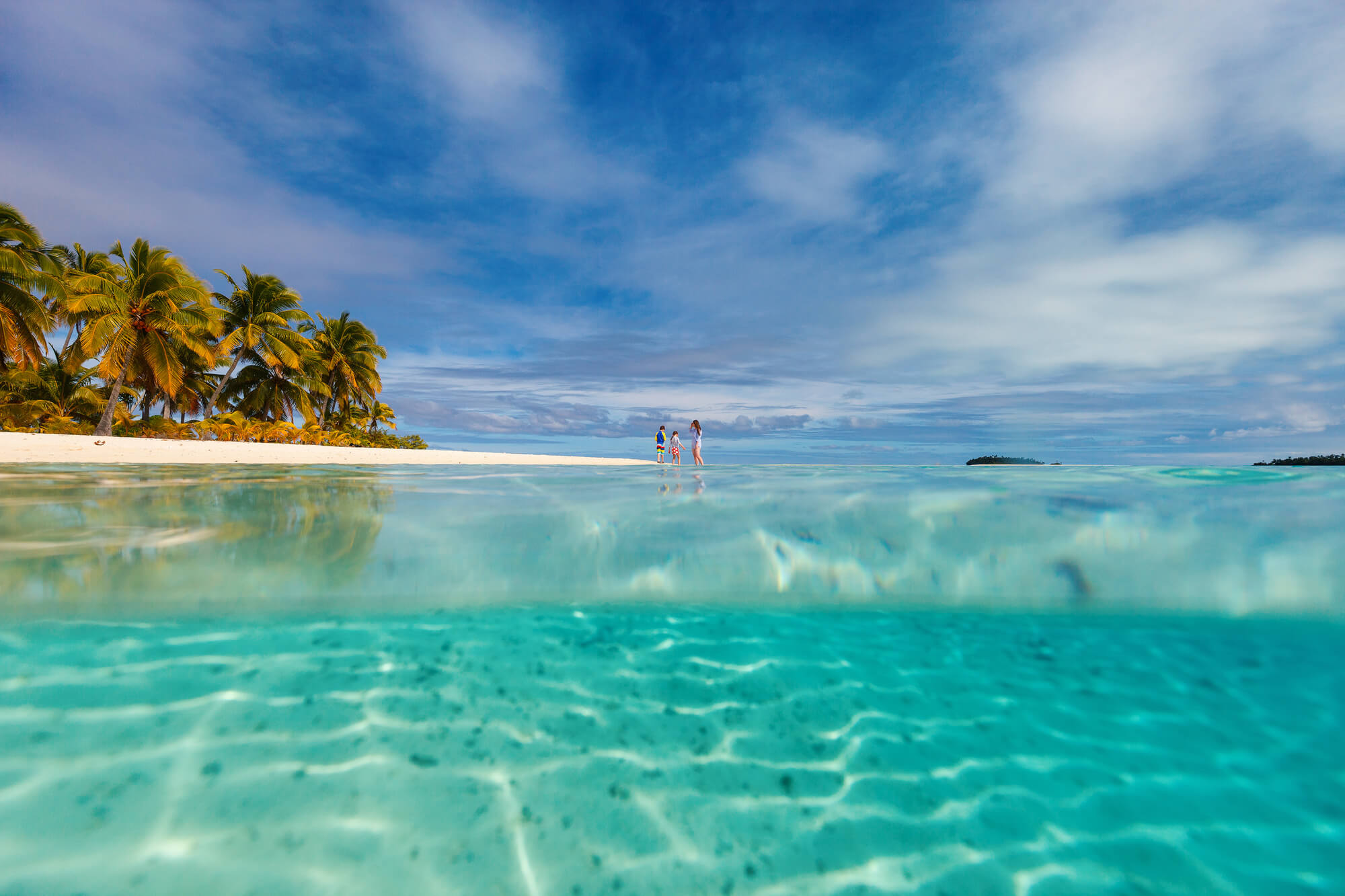 SUMMER: Seattle to the Cook Islands for only $674 roundtrip