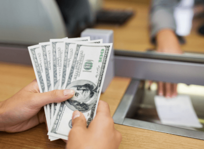 Israeli tourist takes Italian currency exchange employee hostage over poor dollar rate | Secret Flying