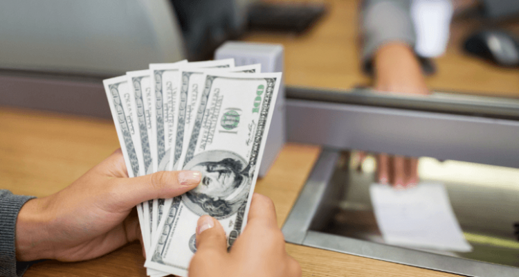 Israeli tourist takes Italian currency exchange employee hostage over poor dollar rate | Secret Flying