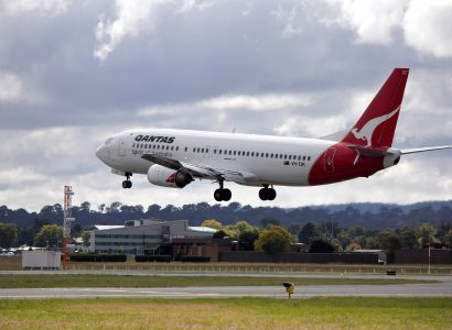 Qantas rejects calls to ground entire 737 NG fleet after cracks discovered on planes | Secret Flying