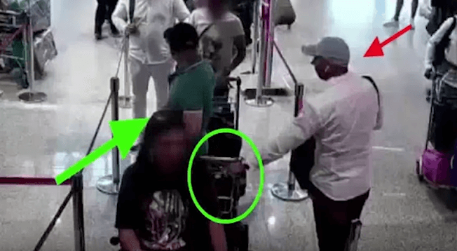 VIDEO: Gang of thieves caught stealing bags at Rome airport | Secret Flying VIDEO: Gang of thieves caught stealing bags at Rome airport | Secret Flying