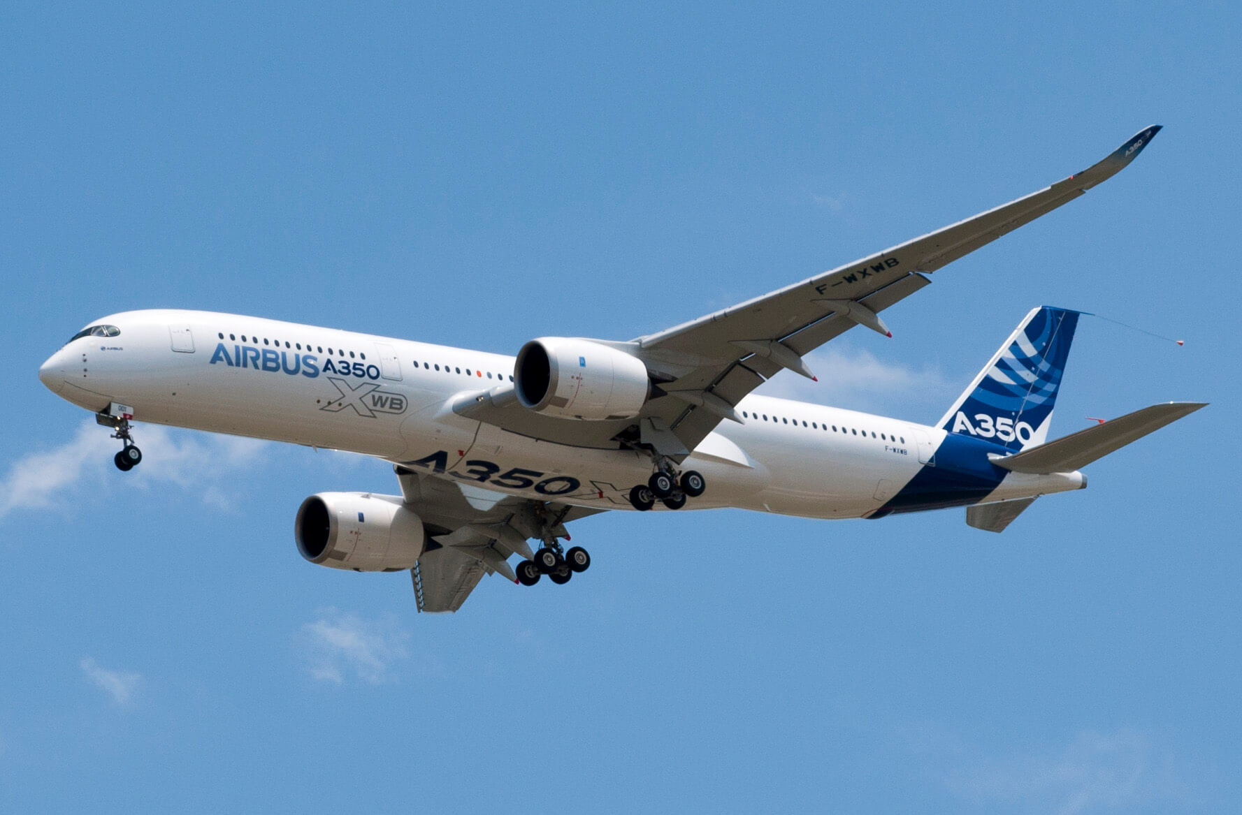 Airbus lands $30 billion in new orders from Emirates & Air Arabia