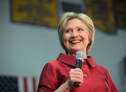 American Airlines plane carrying Hillary Clinton makes U-turn after ‘smoke discovered’ | Secret Flying