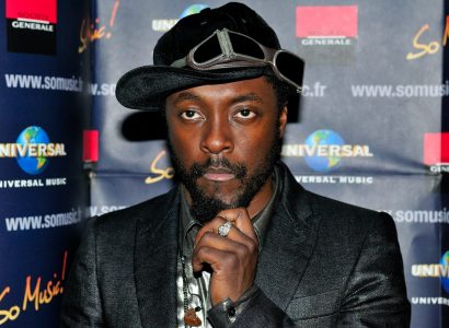 Will.i.am called a Qantas flight attendant racist. Now the airline is helping her to sue | Secret Flying