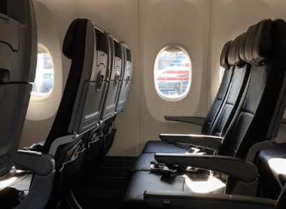 VIDEO: Man repeatedly punches woman’s seat because she reclined it | Secret Flying