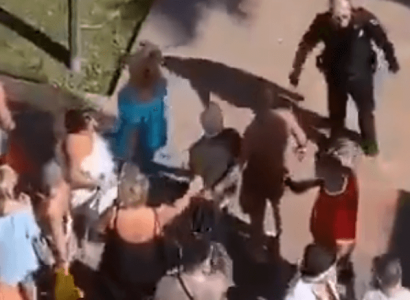 VIDEO: British tourists in Spain ignore lockdown singing to police ‘we’ve all got the virus, na na na na!’ | Secret Flying
