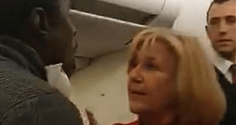 VIDEO: Flight attendant slaps passenger, then he hits her back in row ‘over elbow room’ | Secret Flying VIDEO: Flight attendant slaps passenger, then he hits her back in row ‘over elbow room’ | Secret Flying