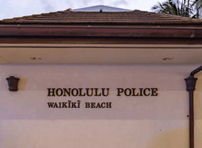 Honeymooners in handcuffs after violating quarantine in Hawaii | Secret Flying