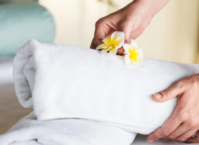 Face masks will soon be mandatory when staying at US or Canadian hotels | Secret Flying