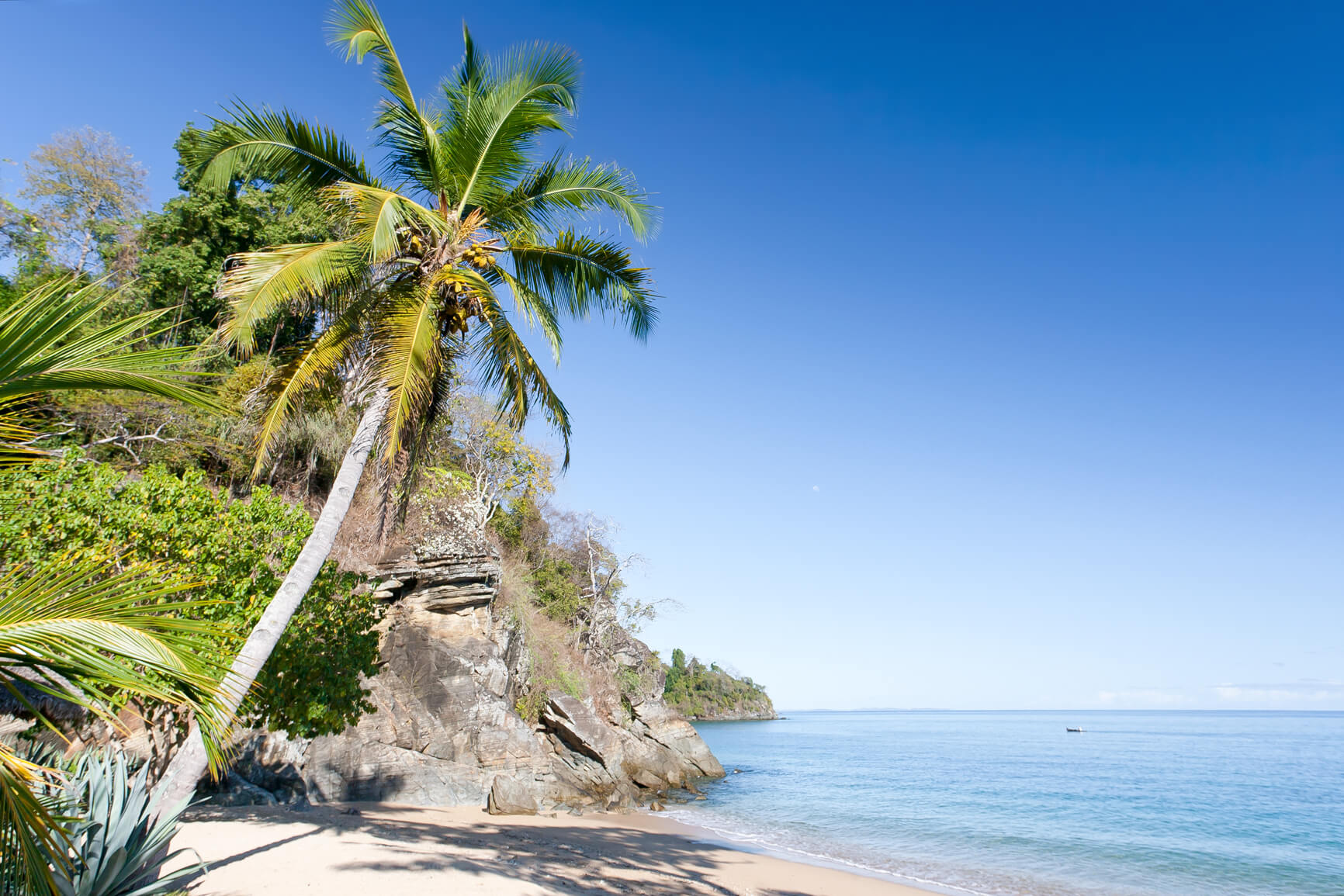 Paris, France to Madagascar for only €474 roundtrip (Apr-Jun dates)