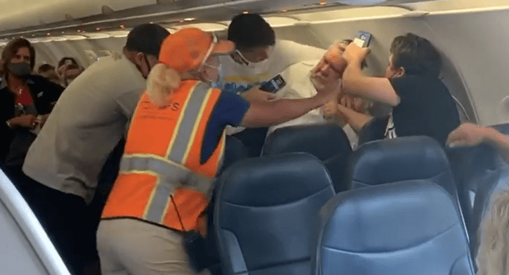 Brawl on Allegiant Air flight after man wearing face shield refuses to wear face mask underneath | Secret Flying