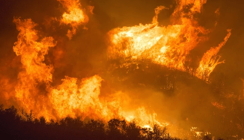 Food cooking for tourists blamed for Mount Kilimanjaro blaze