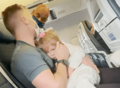 United Airlines bans family after 2-year-old refuses to wear a mask | Secret Flying