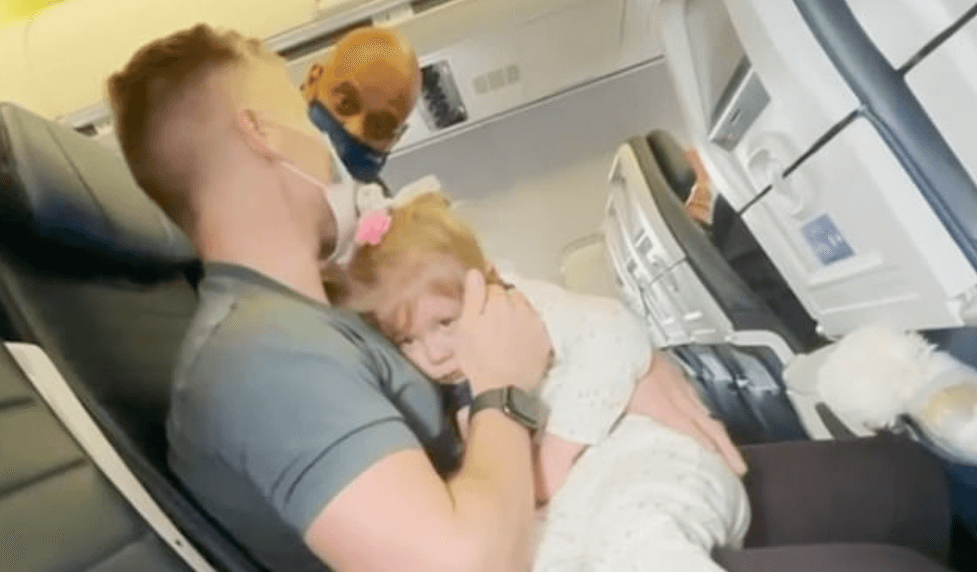 United Airlines bans family after 2-year-old refuses to wear a mask