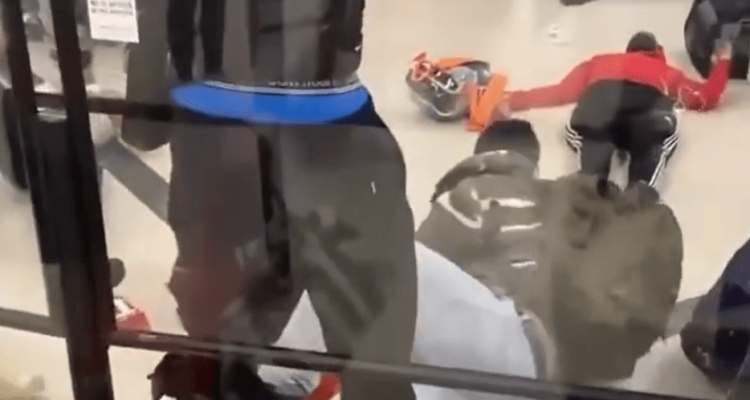 VIDEO: Shocking scenes in Atlanta Airport as TSA tasers fighting travellers | Secret Flying