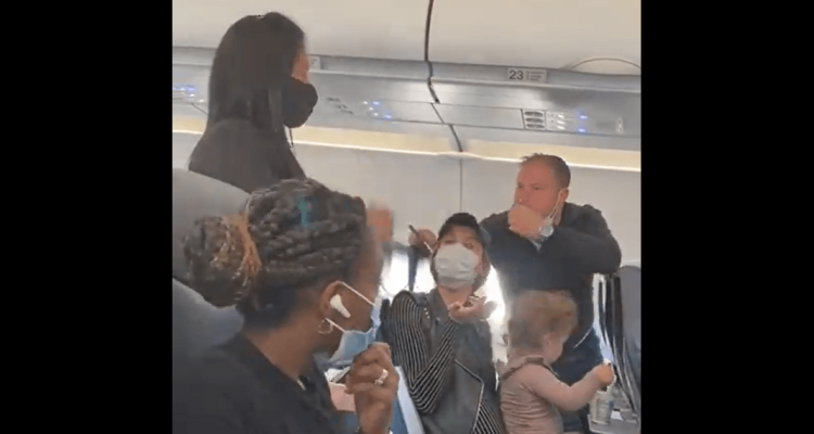 VIDEO: Maskless 2-year-old eating yoghurt kicked off Spirit Airlines flight | Secret Flying