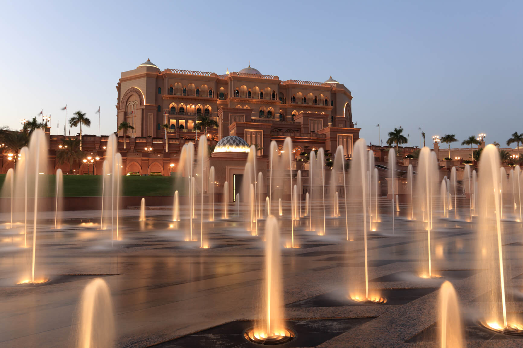 🔥 Non-stop from Kutaisi, Georgia to Abu Dhabi, UAE for only €9 roundtrip (Feb dates)