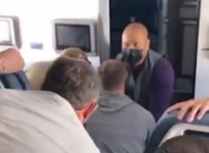 Delta flight diverted after passenger tries to breach cockpit | Secret Flying