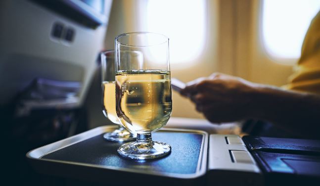American & Southwest extend alcohol ban to September citing violent passenger behaviour | Secret Flying