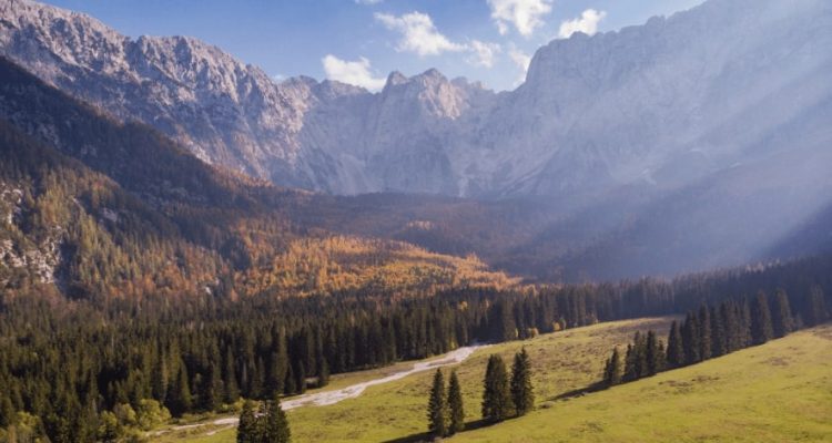 Flight deals from Los Angeles to Sun Valley, Idaho | Secret Flying Flight deals from Los Angeles to Sun Valley, Idaho | Secret Flying
