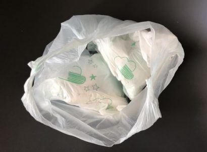 Seattle mom ‘humiliated’ by flight attendant for throwing dirty diaper in bin | Secret Flying