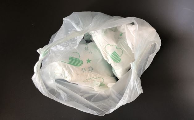 Seattle mom ‘humiliated’ by flight attendant for throwing dirty diaper in bin | Secret Flying Seattle mom ‘humiliated’ by flight attendant for throwing dirty diaper in bin | Secret Flying