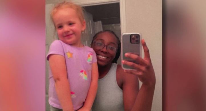 Frontier Airlines falsely accuses black woman of trafficking her four-year-old white sister | Secret Flying Frontier Airlines falsely accuses black woman of trafficking her four-year-old white sister | Secret Flying