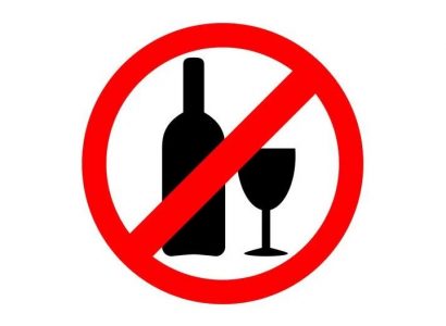 American Airlines extends alcohol ban for economy class passengers to 2022 | Secret Flying