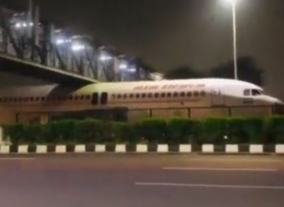 VIDEO: Air India plane stuck under highway bridge in Delhi | Secret Flying