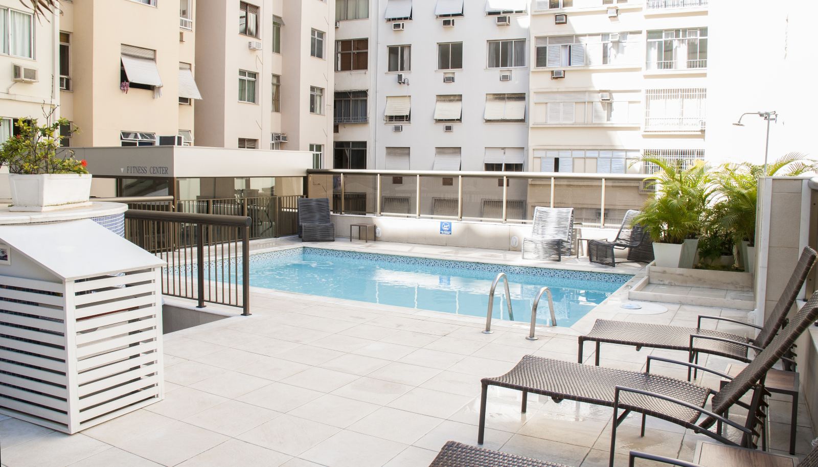 4* Copacabana Mar Hotel in Rio de Janeiro, Brazil for only $29 USD per night