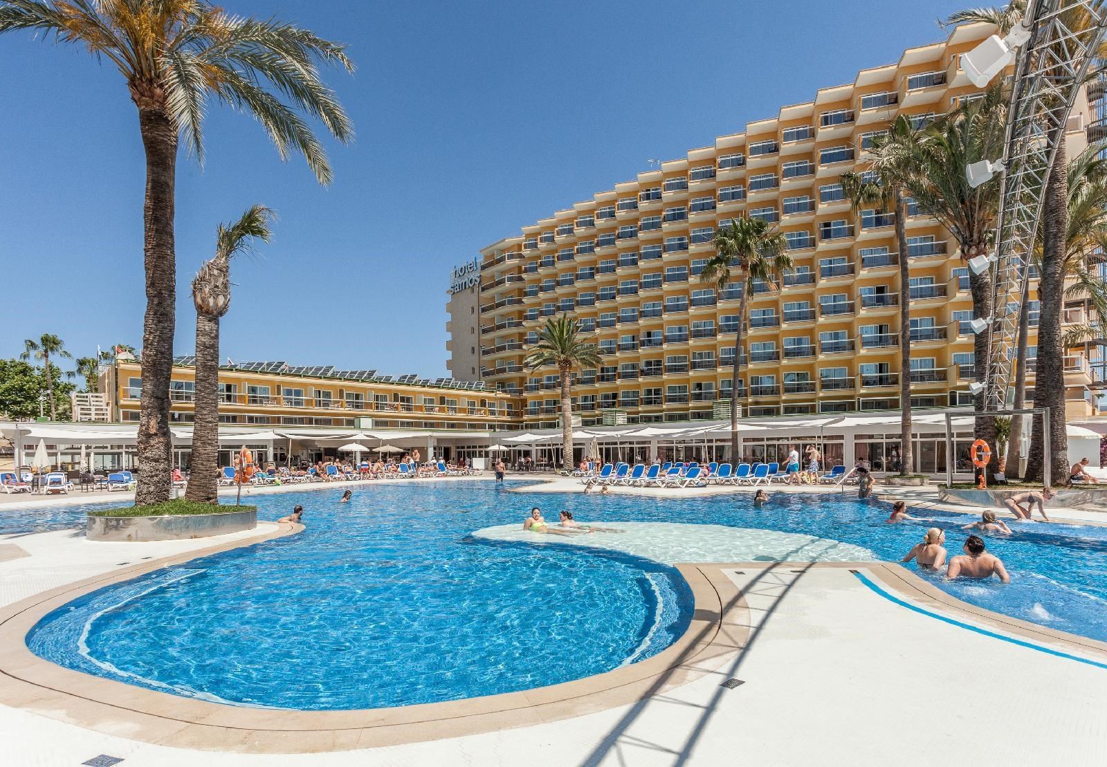XMAS & NEW YEAR: 4* Hotel Samos in Palma de Mallorca, Spain for only $33 USD per night