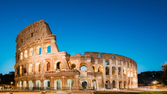 Pair of American tourists fined for breaking into Rome’s Colosseum to drink beer | Secret Flying Pair of American tourists fined for breaking into Rome’s Colosseum to drink beer | Secret Flying