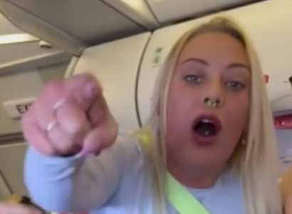 VIDEO: British woman thrown off Jet2 flight after ‘slapping another passenger’ | Secret Flying