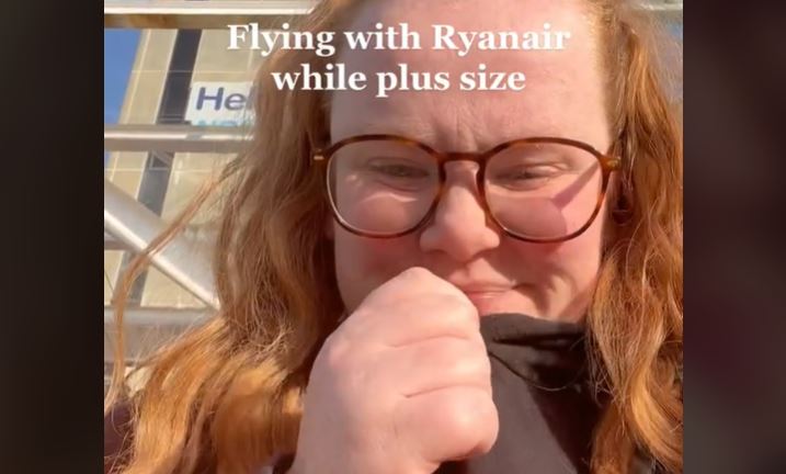 Plus-size passenger stirs debate after blaming Ryanair for struggling to fit in ..