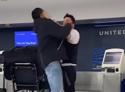 VIDEO: Former NFL player arrested after brawling with United Airlines employee | Secret Flying