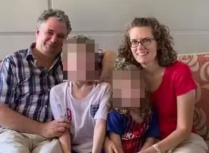 Mother dies in her sleep in front of children on flight from Hong Kong to UK | Secret Flying