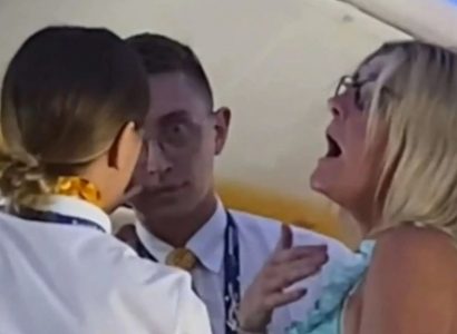 ‘Drunk’ woman slaps passenger after telling another ‘I’ll put you in hospital’ | Secret Flying