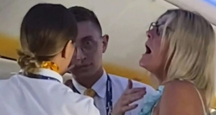 ‘Drunk’ woman slaps passenger after telling another ‘I’ll put you in hospital’ | Secret Flying