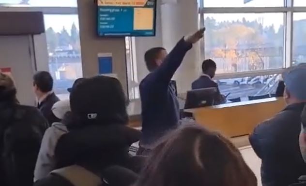 VIDEO: Man arrested at Seattle Airport after Nazi salute and shouting “Heil Hitler” | Secret Flying