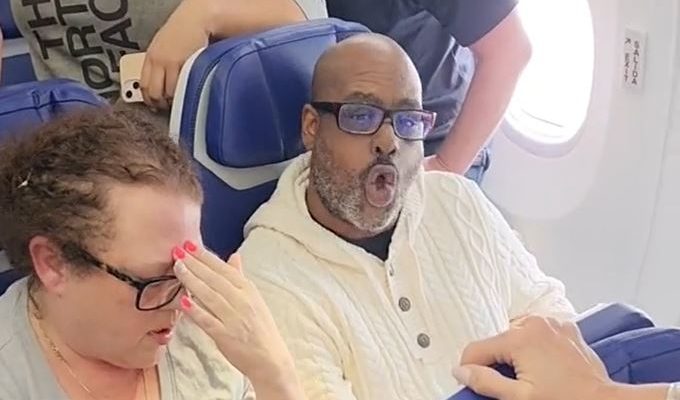 VIDEO: Man erupts over ‘motherf***ing’ crying baby on Southwest flight | Secret Flying