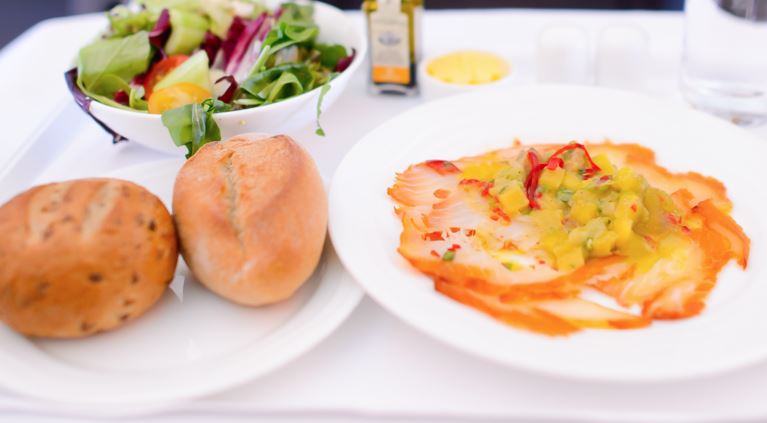 United flight diverted after business class passenger throws tantrum over meal choice
