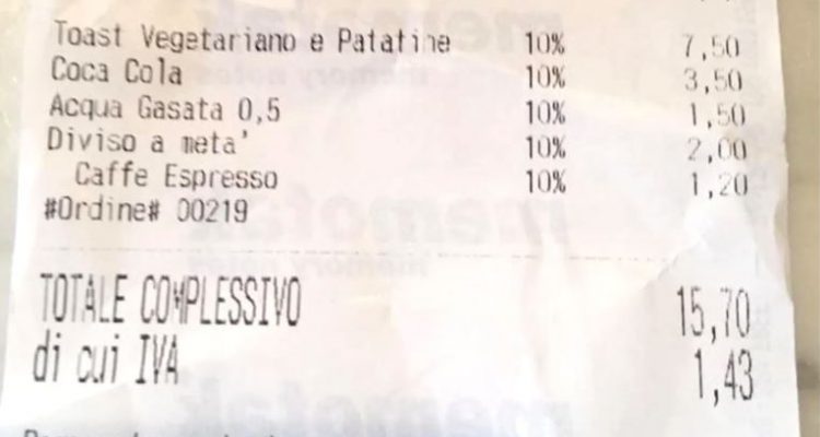 Tourist furious after restaurant in Italy adds €2 charge for cutting sandwich in half | Secret Flying Tourist furious after restaurant in Italy adds €2 charge for cutting sandwich in half | Secret Flying