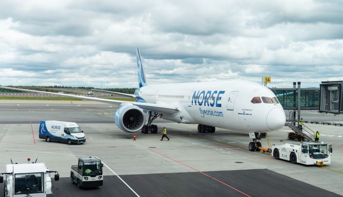 Premium Economy from Los Angeles to London, UK for only $314 one-way (Oct-Mar dates)