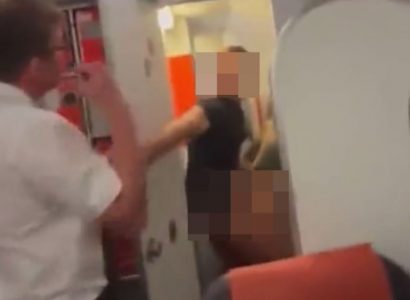 Easyjet couple caught joining mile high club in toe-curling video | Secret Flying