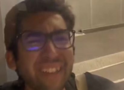VIDEO: American tourist kicks airplane door after missing flight in Colombia | Secret Flying